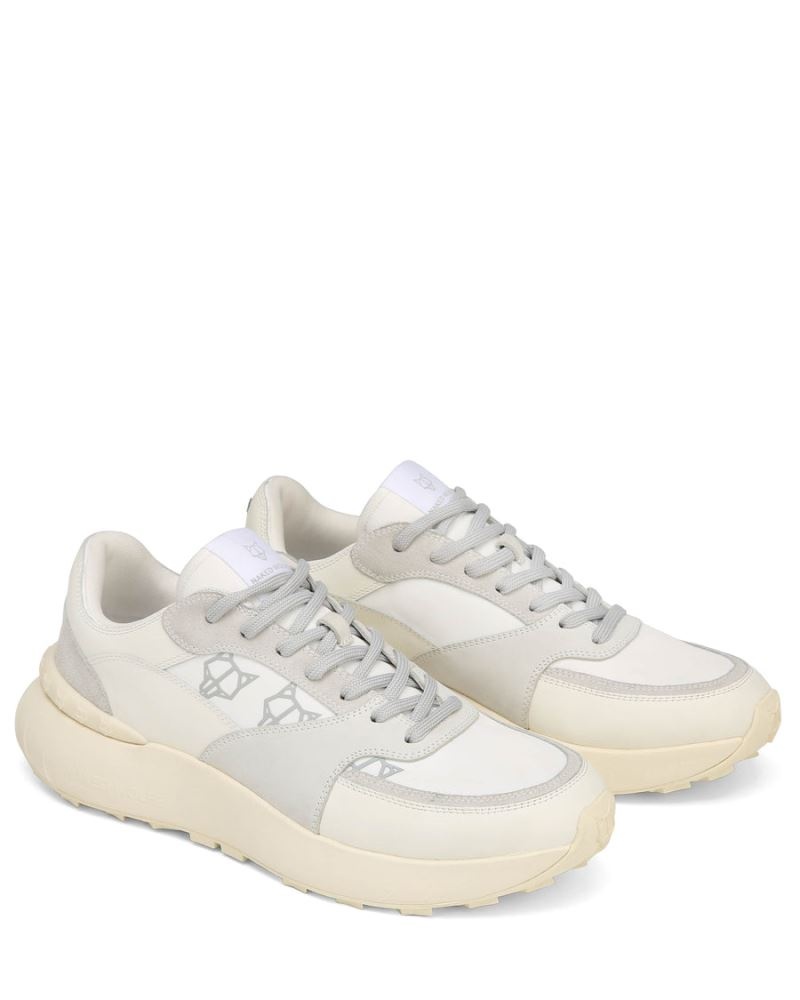 Men's Naked Wolfe Dart Ice Suede Sneakers Cream | PHILIPPINES VRAIEXL54